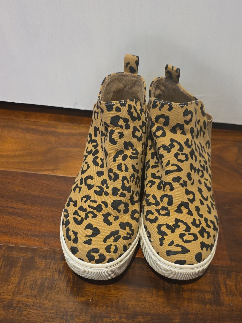 Women's Leopard Print Slip-On Sneakers - Tan/Black